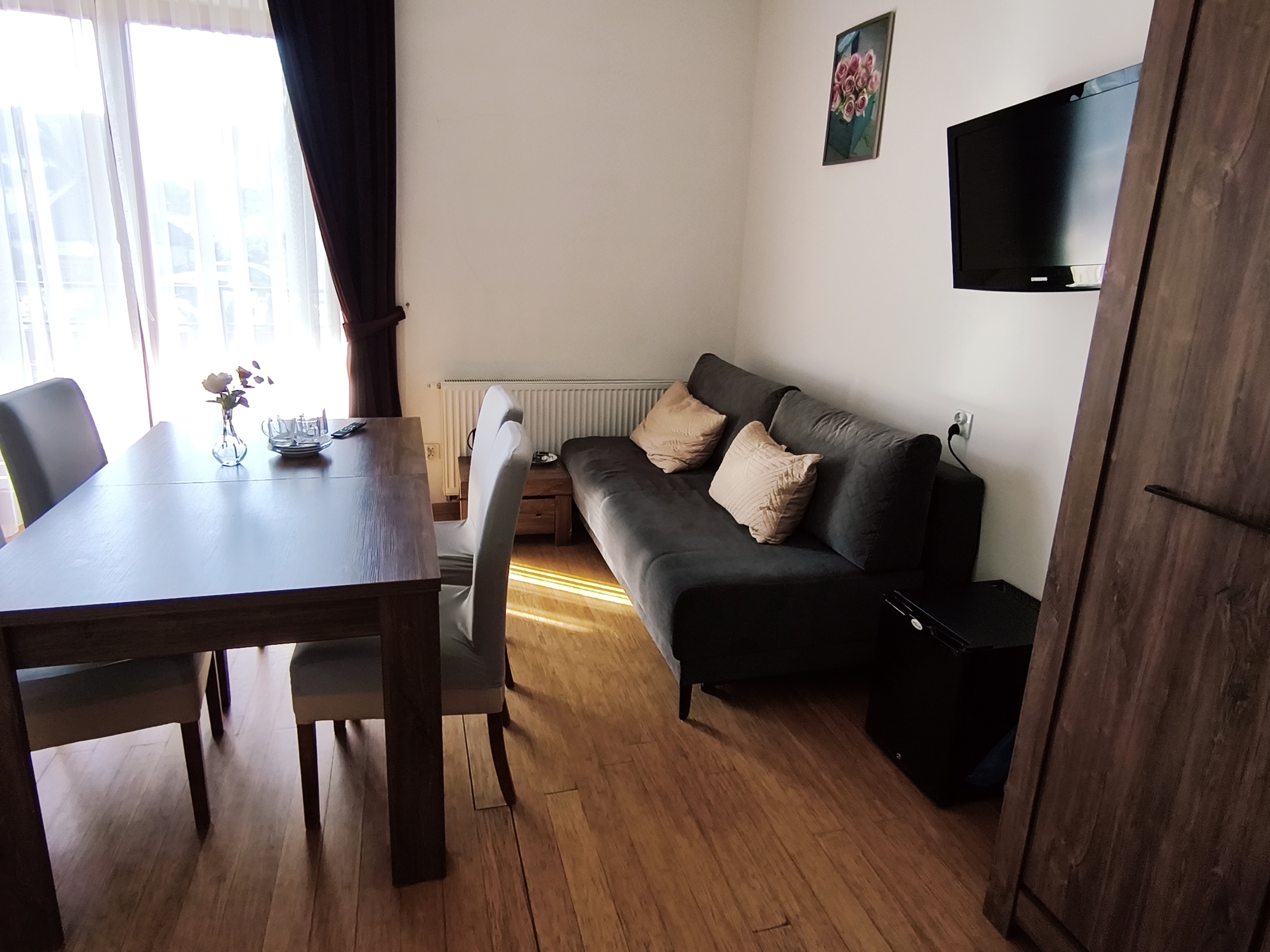 Pokój czteroosobowy z balkonem